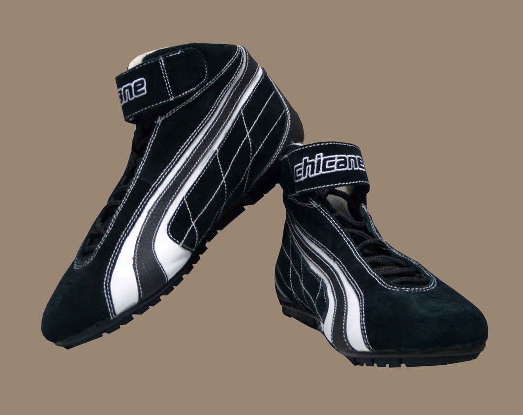 BOOTS 04 BLACK CHICANE